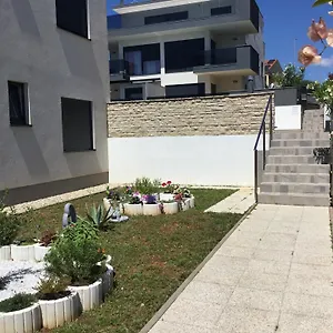 Black&white Apartment